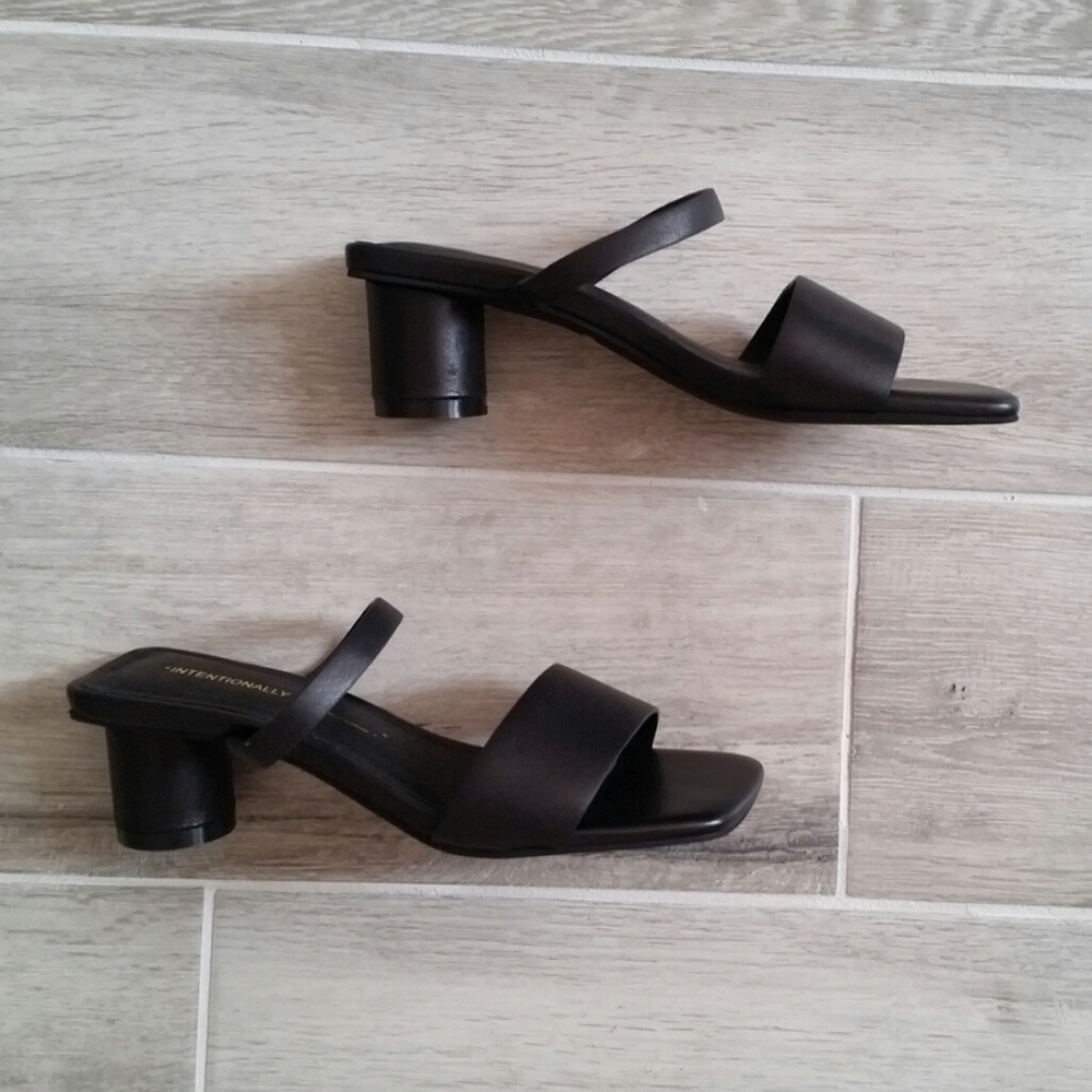 Urban Outfitters Black Hamp Sandals